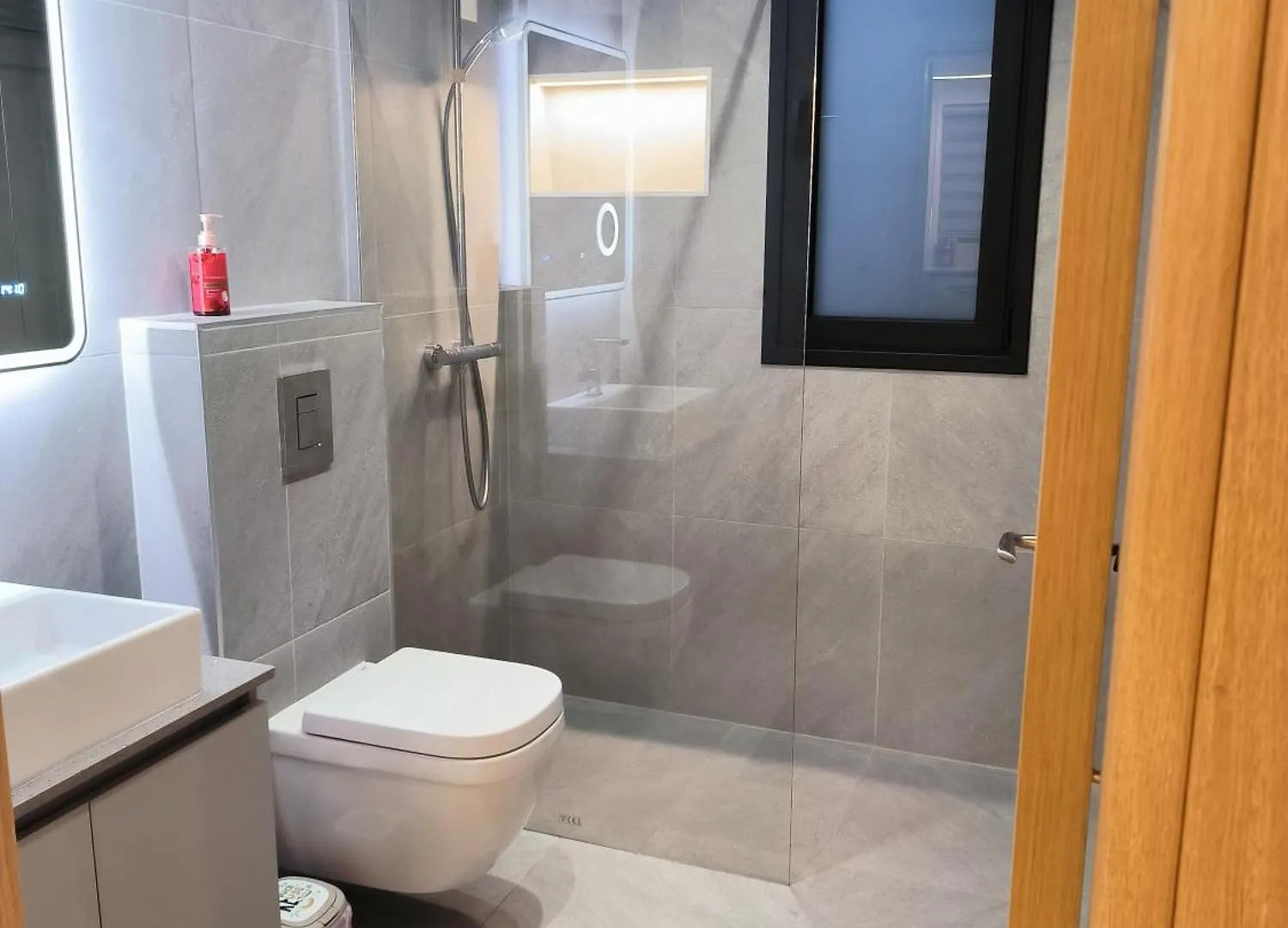 2 Bedroom Brand New Apartment Mc Kenzie 2 Minute To The Mc Kenzie Beach ラルナカ